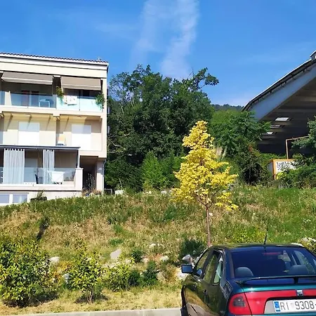 Urban With Its Own Parking Space Apartment